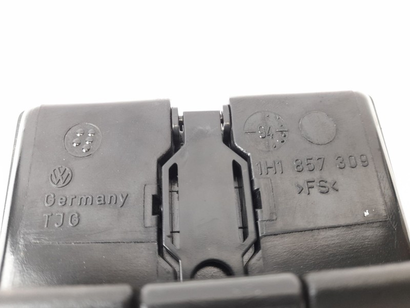 Recambio de cenicero para volkswagen golf iii (1h1) 1.9 tdi referencia OEM IAM 1H1857309  