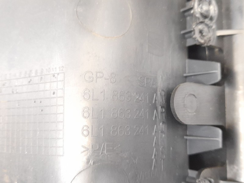 Recambio de consola central para seat ibiza (6l1) 1.9 sdi referencia OEM IAM 6L1863241  