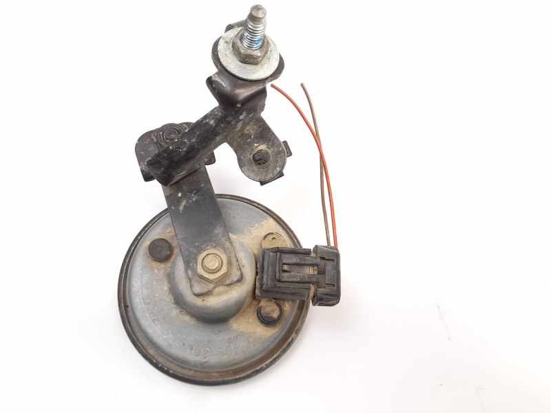 Recambio de claxon para opel combo (corsa c) cargo referencia OEM IAM 002952  