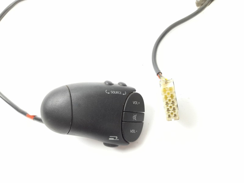 Recambio de mando volante para renault master ii furgón (fd) 2.5 d referencia OEM IAM 7700352937  