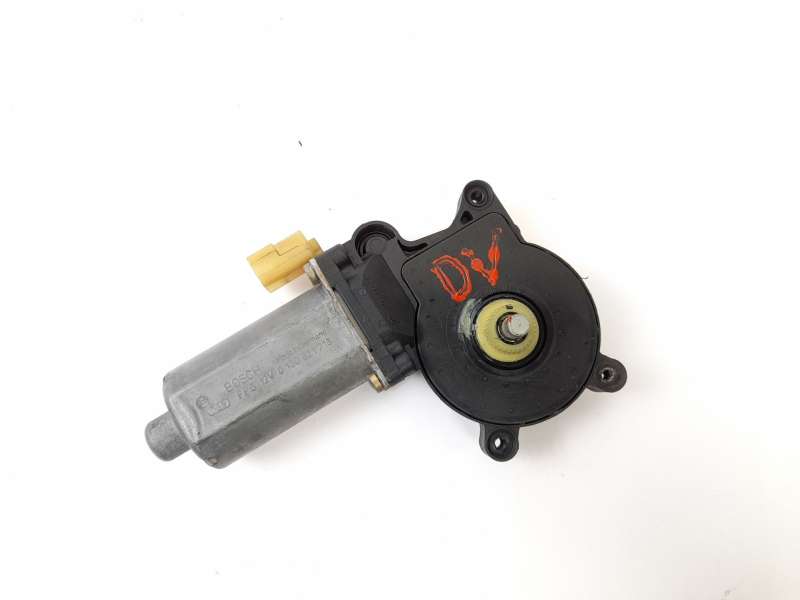 MOTOR ELEVALUNAS DELANTERO IZQUIERDO 676283620630 0130821716