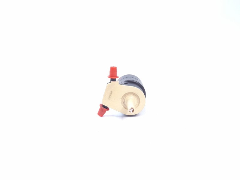 Recambio de bomba limpia para fiat punto berlina (188) 1.2 16v referencia OEM IAM B805  