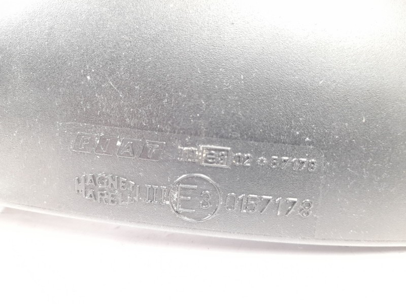 Recambio de retrovisor izquierdo para fiat punto berlina (188) 1.2 16v referencia OEM IAM 0157178 0257178 
