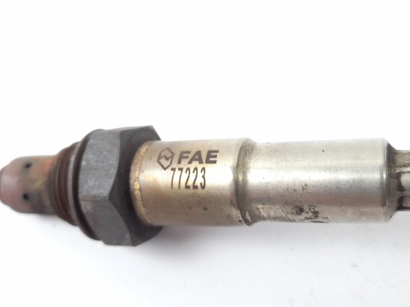 Recambio de sonda lambda para fiat punto berlina (188) 1.2 16v referencia OEM IAM 77223  