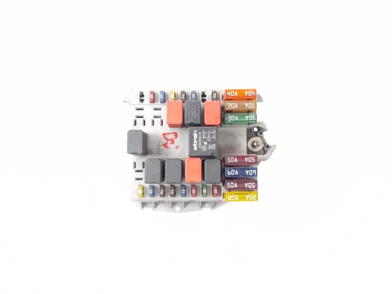 Recambio de caja reles / fusibles para fiat punto berlina (188) 1.2 16v referencia OEM IAM 46760255 A653 