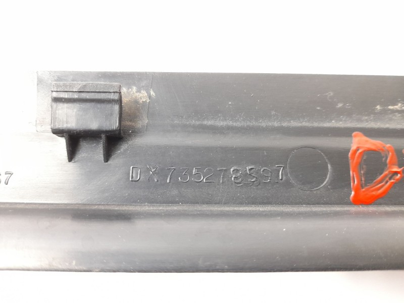 Recambio de moldura para fiat punto berlina (188) 1.2 16v referencia OEM IAM 735278597  