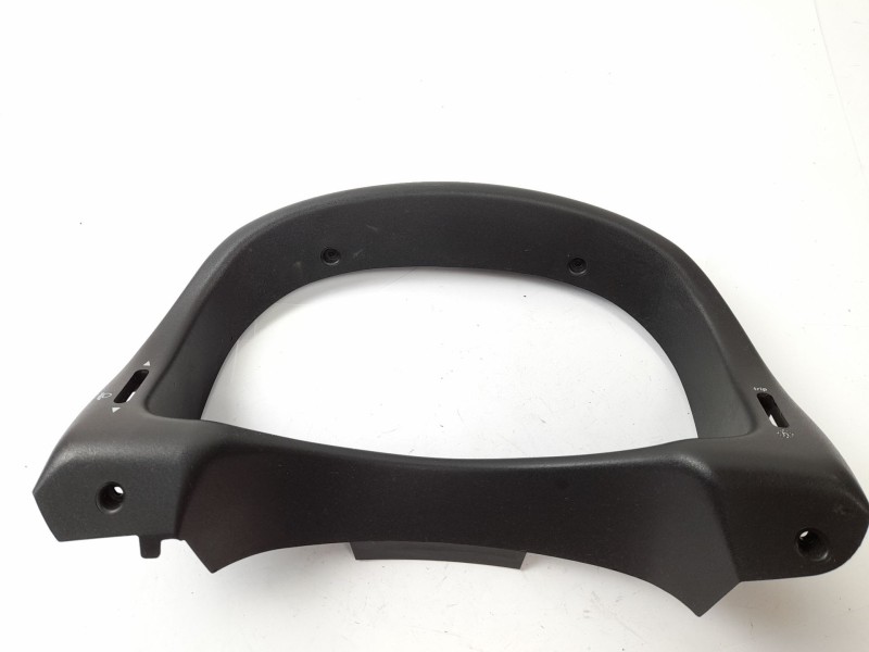Recambio de moldura para fiat punto berlina (188) 1.2 16v referencia OEM IAM   