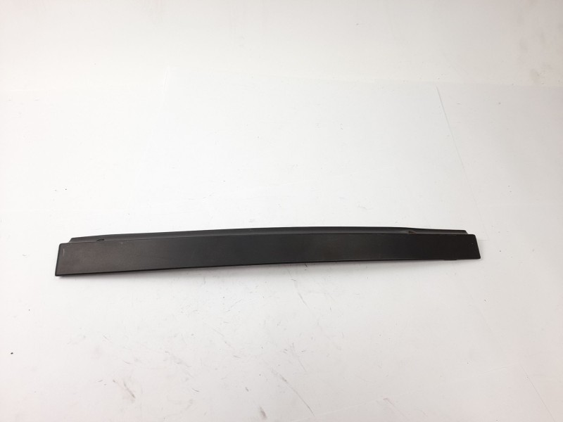 Recambio de moldura para fiat punto berlina (188) 1.2 16v referencia OEM IAM 735278598  