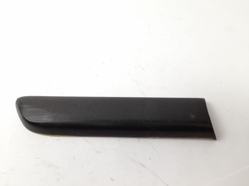 Recambio de moldura para fiat punto berlina (188) 1.2 16v referencia OEM IAM A642  