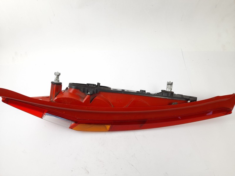 Recambio de piloto trasero derecho para fiat punto berlina (188) 1.2 16v referencia OEM IAM 286202  