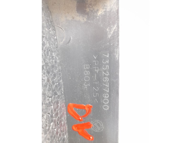 Recambio de moldura para fiat punto berlina (188) 1.2 16v referencia OEM IAM 7352677900  