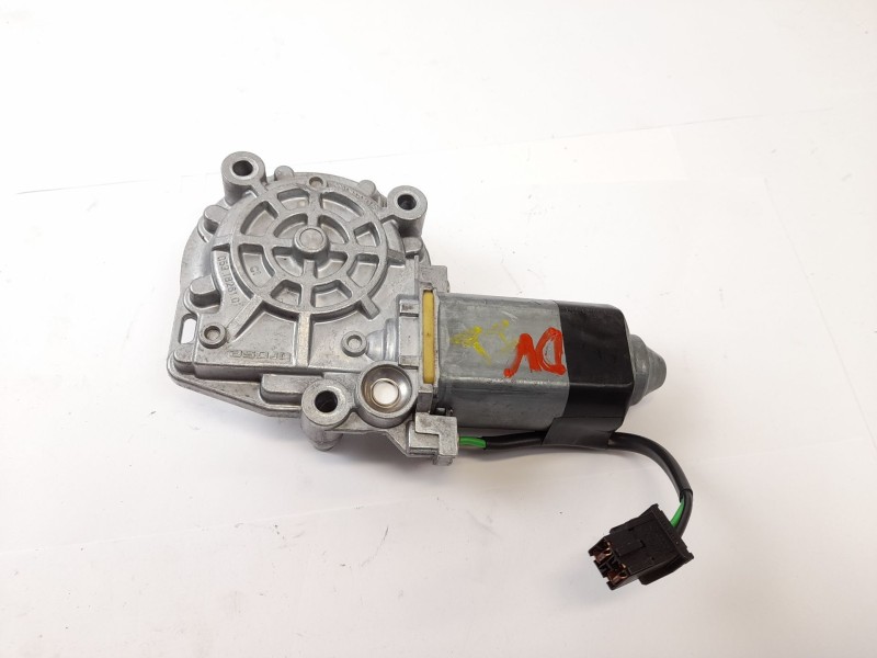 Recambio de motor elevalunas trasero izquierdo para audi a6 berlina (c4) 2.3 referencia OEM IAM 0531826101  
