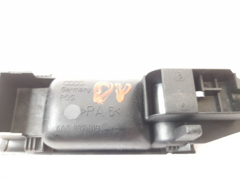 Recambio de maneta interior delantera izquierda para audi a6 berlina (c4) 2.3 referencia OEM IAM 4A0837019  