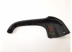 Recambio de moldura para audi a6 berlina (c4) 2.3 referencia OEM IAM 4A0867195  