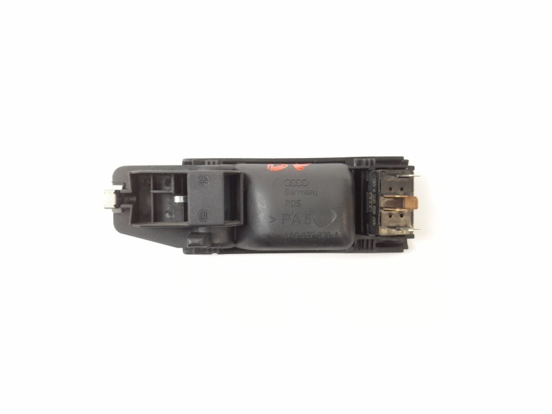 Recambio de maneta interior delantera derecha para audi a6 berlina (c4) 2.3 referencia OEM IAM 4A0837020A  