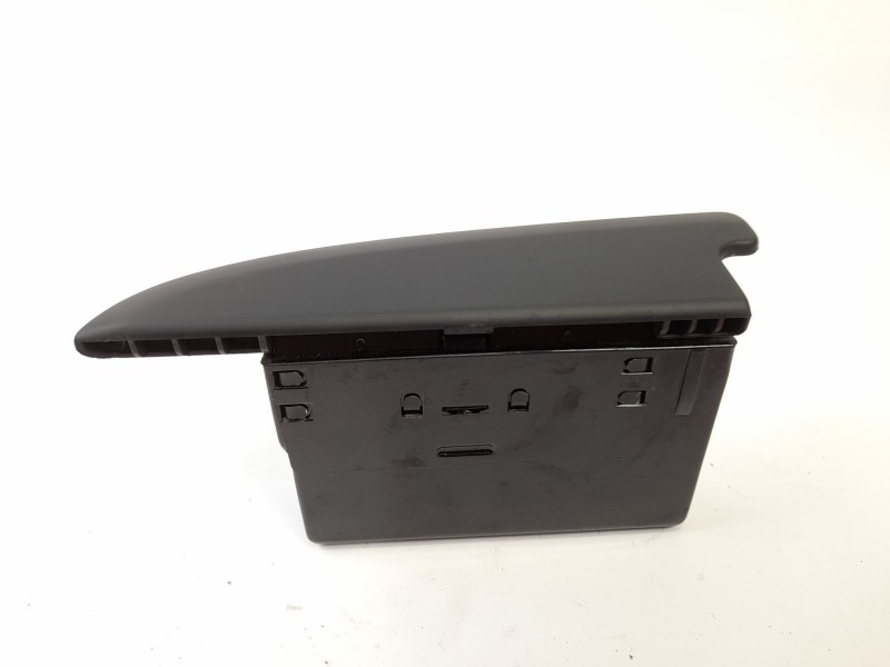 Recambio de cenicero para audi a6 berlina (c4) 2.3 referencia OEM IAM   
