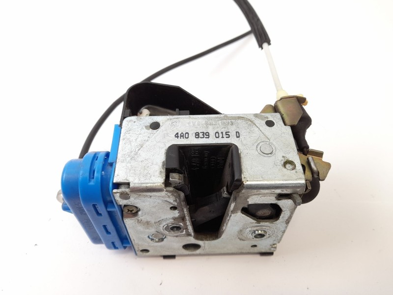Recambio de cerradura puerta trasera izquierda para audi a6 berlina (c4) 2.3 referencia OEM IAM 4A0839015D  