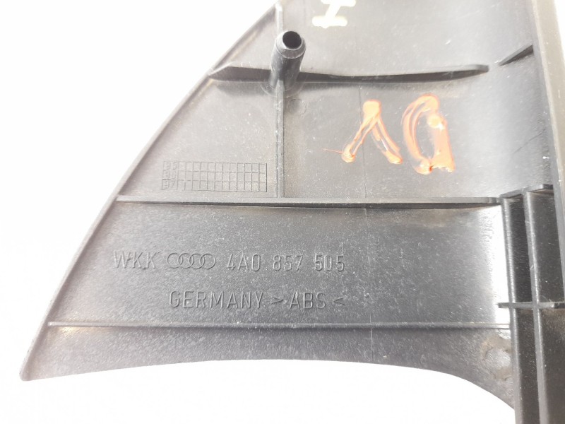 Recambio de moldura para audi a6 berlina (c4) 2.3 referencia OEM IAM 4A0857505  