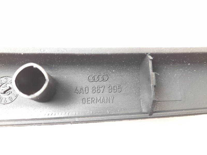 Recambio de moldura para audi a6 berlina (c4) 2.3 referencia OEM IAM 4A0867395  