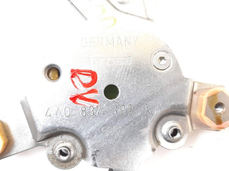 Recambio de elevalunas delantero derecho para audi a6 berlina (c4) 2.3 referencia OEM IAM 4A0837398A  