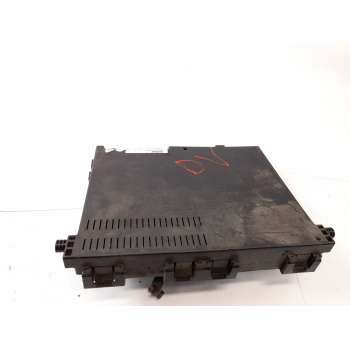 CAJA RELES / FUSIBLES 
