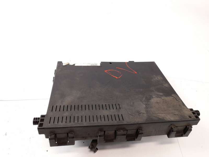 CAJA RELES / FUSIBLES 