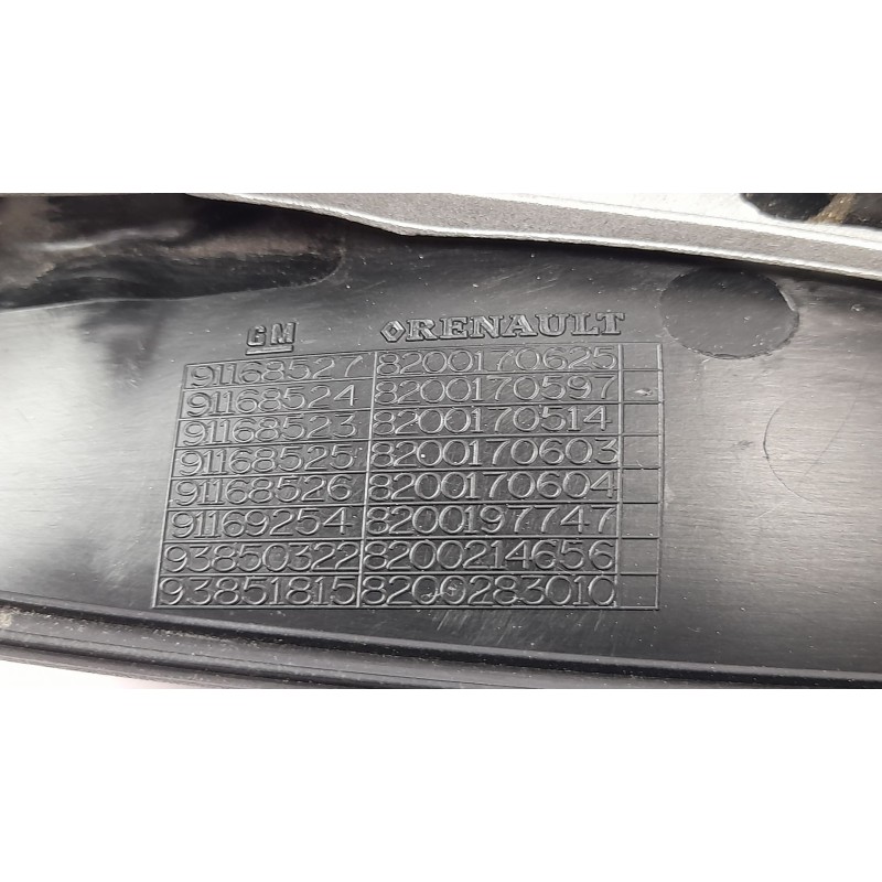 Recambio de maneta exterior delantera derecha para opel vivaro a furgón (x83) 2.5 cdti (f7) referencia OEM IAM 8200170325 911685