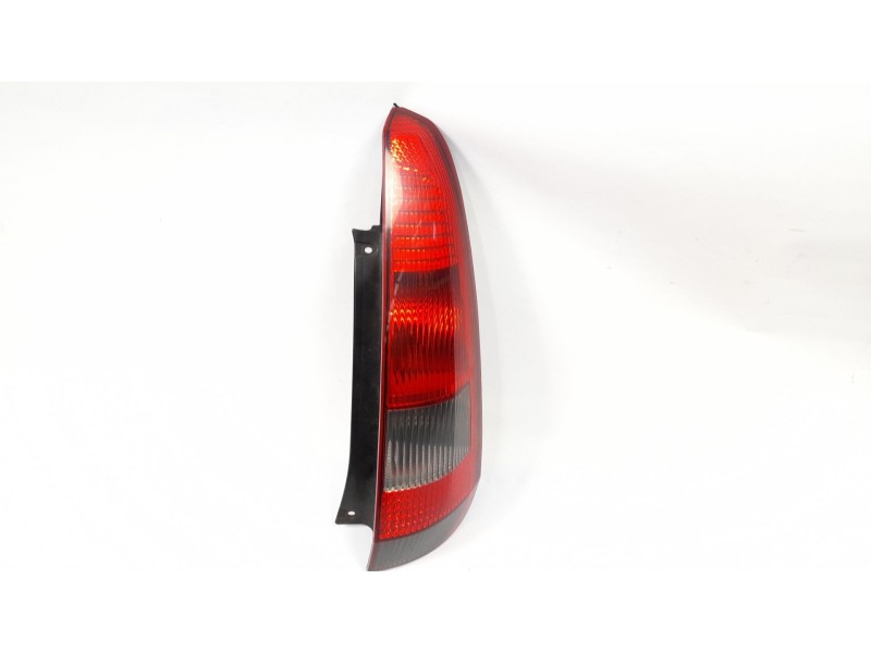 Recambio de piloto trasero derecho para ford fiesta (cbk) 1.4 tdci cat referencia OEM IAM 2S6113N004  