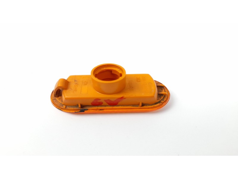Recambio de piloto lateral izquierdo para ford fiesta (cbk) 1.4 tdci cat referencia OEM IAM 13K354  