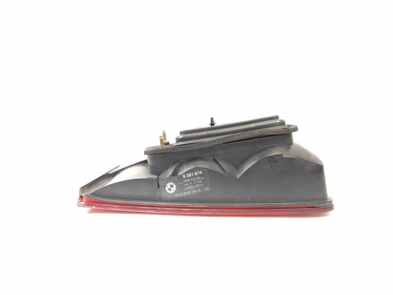 Recambio de piloto trasero derecho interior para bmw serie 5 berlina (e39) 530d referencia OEM IAM 8361674  