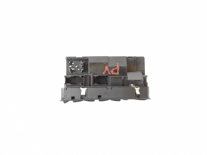 Recambio de mando elevalunas delantero izquierdo para bmw serie 5 berlina (e39) 530d referencia OEM IAM 8380646  