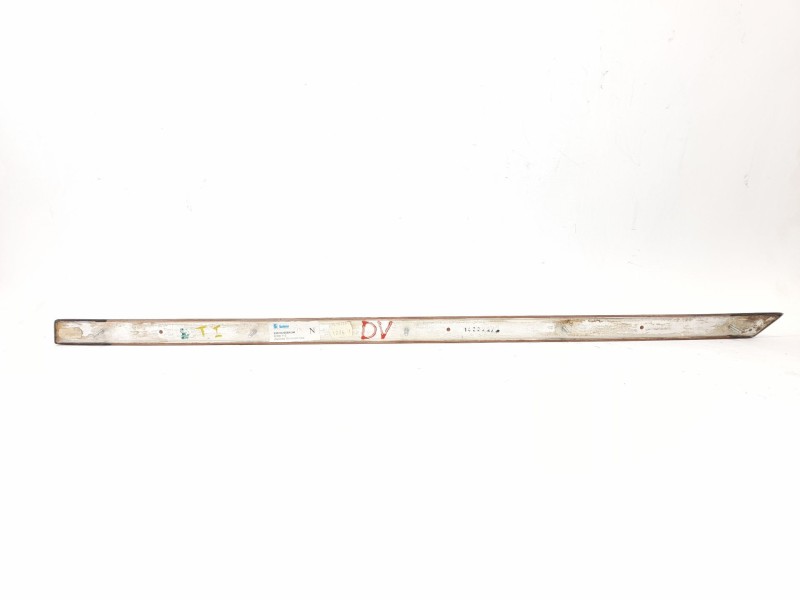 Recambio de moldura para bmw serie 5 berlina (e39) 530d referencia OEM IAM 8200713  