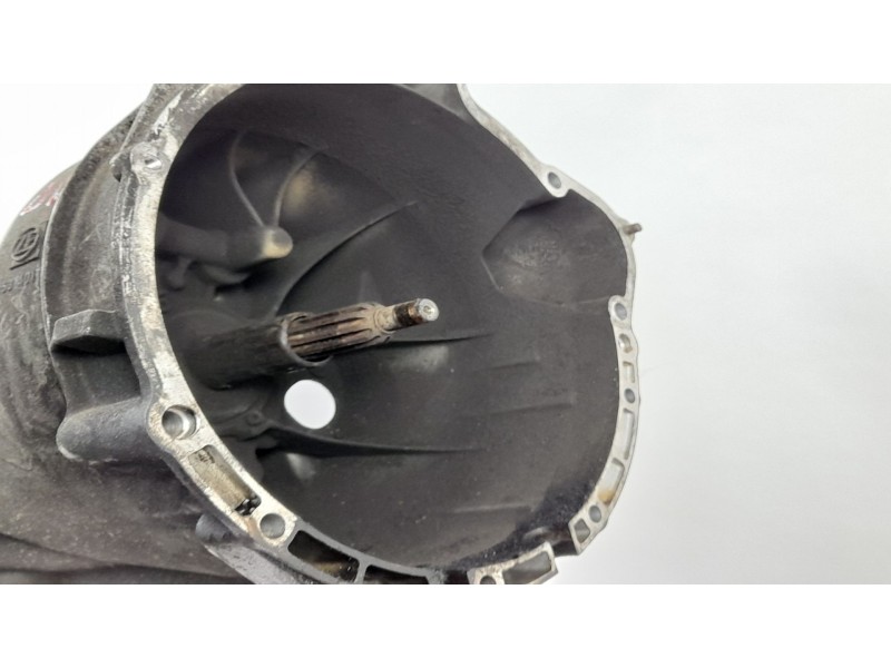 Recambio de caja cambios para bmw serie 3 berlina (e46) 320d referencia OEM IAM 1053401151 HCI 1053401146