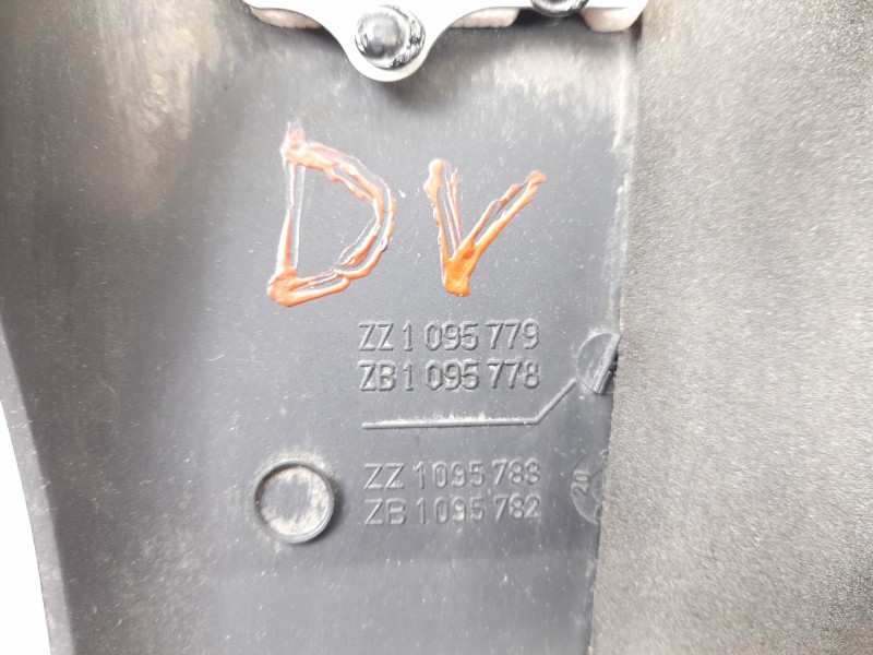 Recambio de moldura para bmw serie 5 berlina (e39) 530d referencia OEM IAM ZZ1095779 ZB1095778 