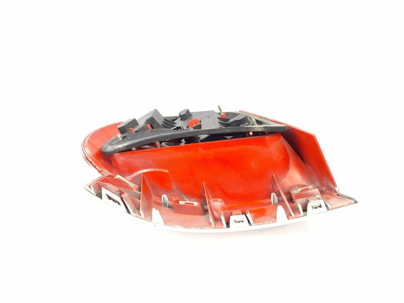 Recambio de piloto trasero derecho para audi a4 b5 (8d2) 1.9 tdi referencia OEM IAM 8D0945096  
