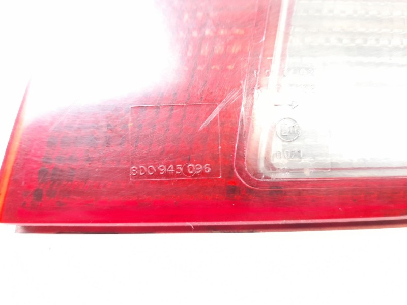 Recambio de piloto trasero derecho para audi a4 b5 (8d2) 1.9 tdi referencia OEM IAM 8D0945096  