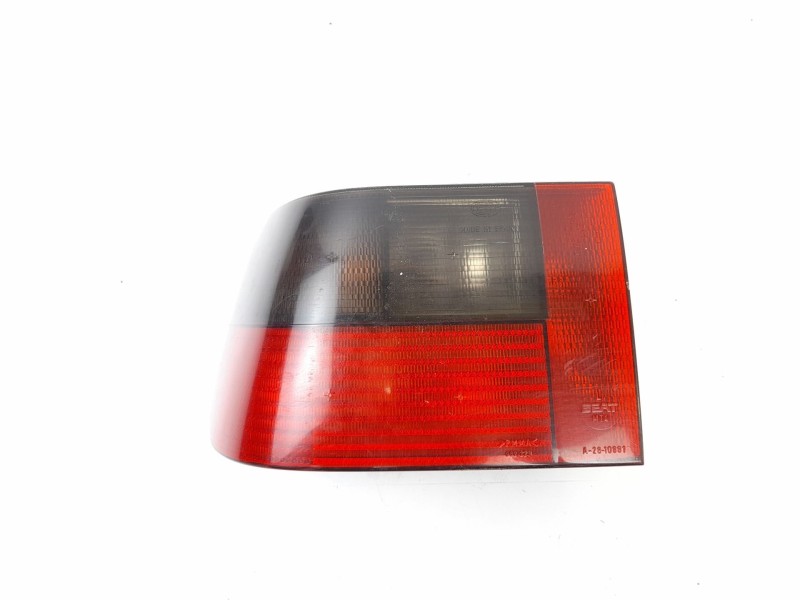 Recambio de piloto trasero izquierdo para seat ibiza ii (6k1) 1.9 d referencia OEM IAM A2810881 0063289 