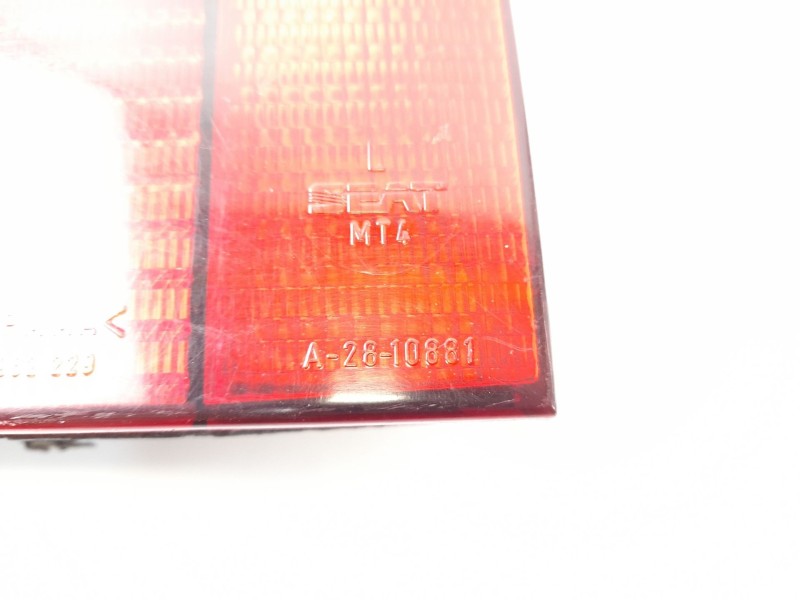 Recambio de piloto trasero izquierdo para seat ibiza ii (6k1) 1.9 d referencia OEM IAM A2810881 0063289 