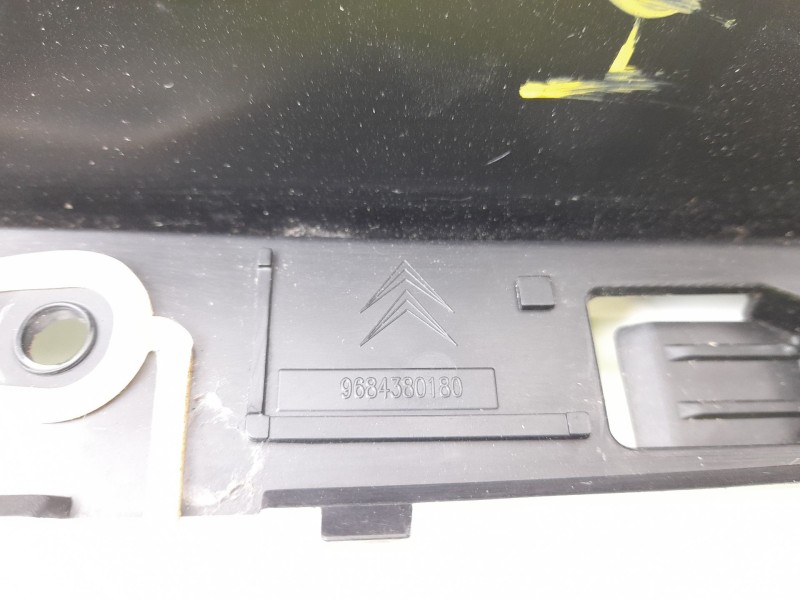 Recambio de moldura para citroen c4 picasso 1.6 16v referencia OEM IAM 9684380180  