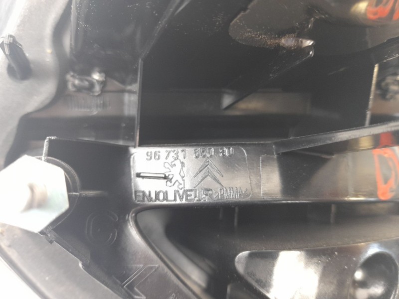 Recambio de piloto trasero izquierdo interior para citroen c4 picasso 1.6 16v referencia OEM IAM 9673165080  