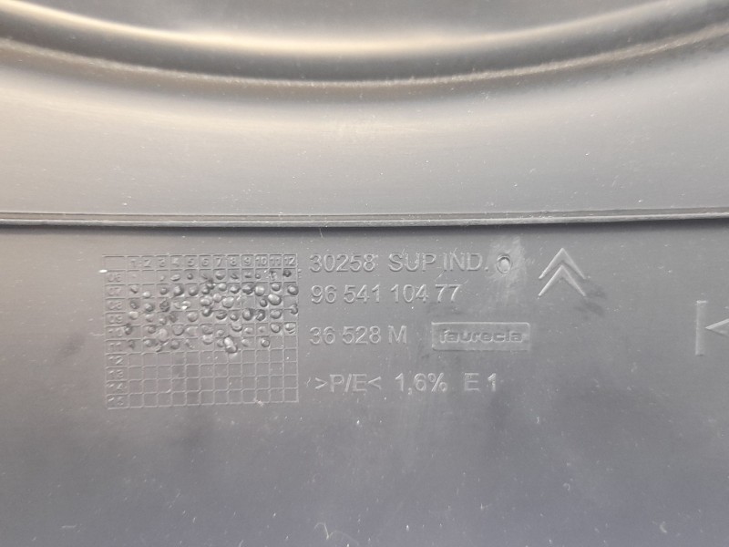 Recambio de moldura para citroen c4 picasso 1.6 16v referencia OEM IAM 9654110477 36528M 