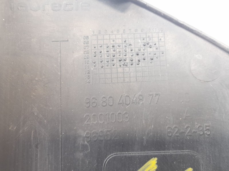 Recambio de moldura para citroen c4 picasso 1.6 16v referencia OEM IAM 9680404877  