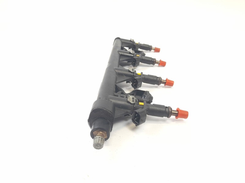 Recambio de rampa inyectora para citroen c4 picasso 1.6 16v referencia OEM IAM V7575645  