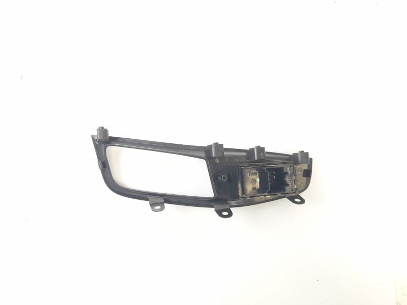 Recambio de mando elevalunas trasero derecho para chevrolet orlando (j309) 2.0 d referencia OEM IAM 20933566  