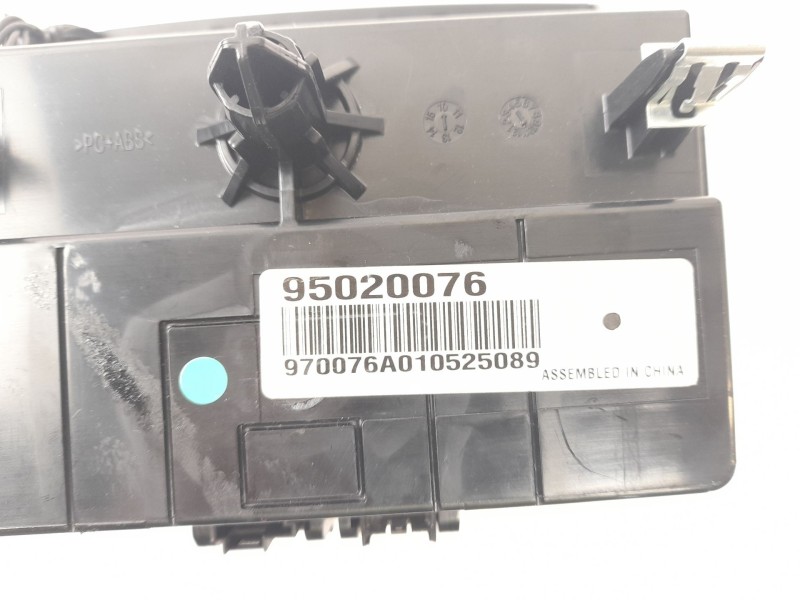 Recambio de mando multifuncion para chevrolet orlando (j309) 2.0 d referencia OEM IAM 95020076  
