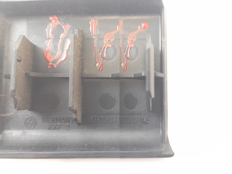Recambio de moldura para volkswagen polo coupé (86c, 80) 1.0 cat referencia OEM IAM 867857145  