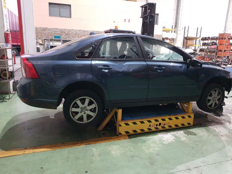 volvo s40 ii (544) 2.0d del año 2004