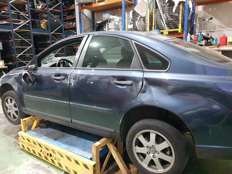 volvo s40 ii (544) 2.0d del año 2004