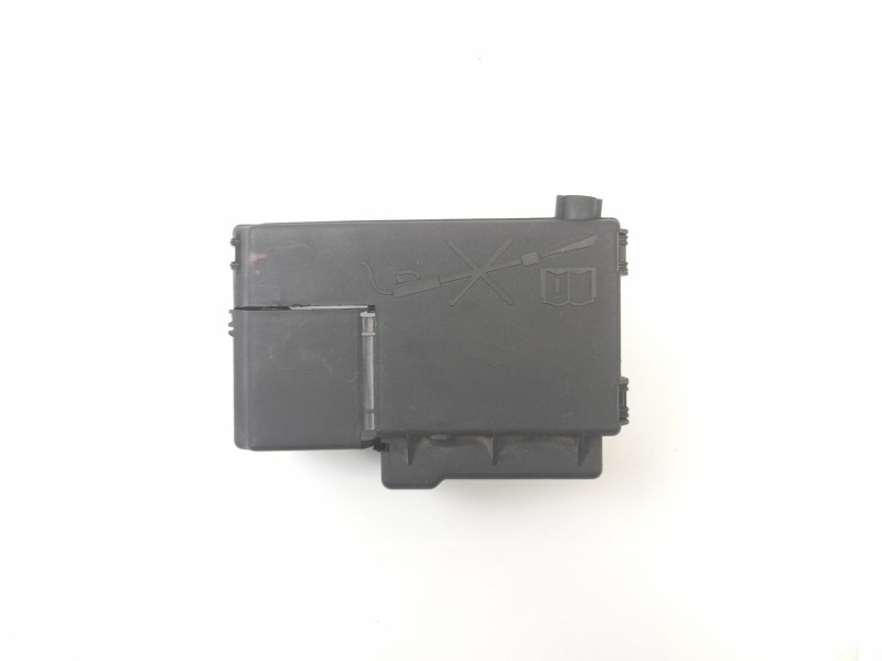 Recambio de caja reles / fusibles para chevrolet orlando (j309) 2.0 d referencia OEM IAM 9696422706  