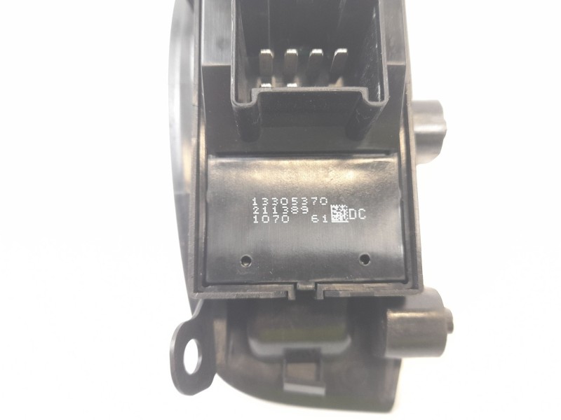 Recambio de mando elevalunas delantero derecho para chevrolet orlando (j309) 2.0 d referencia OEM IAM 13305370  